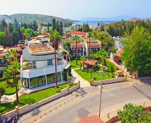 Bitez Garden Life Hotel & Suites  4*