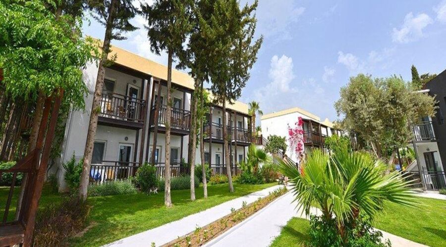 Bitez Garden Life Hotel & Suites  4*
