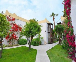Bitez Garden Life Hotel & Suites  4*