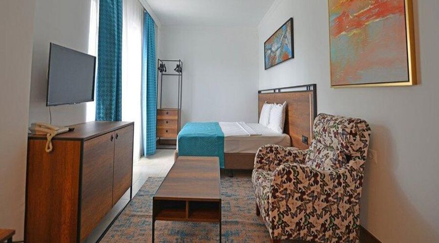 Bitez Garden Life Hotel & Suites  4*