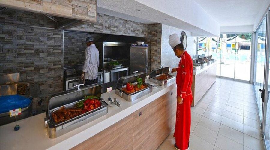 Bitez Garden Life Hotel & Suites  4*