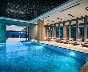 The Norm Collection Door'a  5*