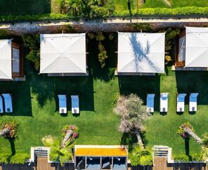 The Norm Collection Door'a  5*