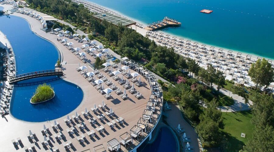 Titanic Luxury Collection Bodrum  5*