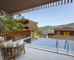 Titanic Luxury Collection Bodrum  5*