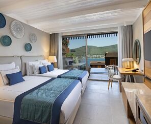 Titanic Luxury Collection Bodrum  5*