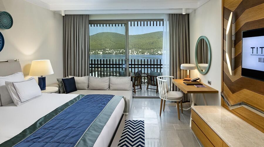 Titanic Luxury Collection Bodrum  5*