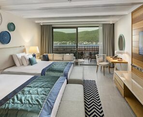 Titanic Luxury Collection Bodrum  5*