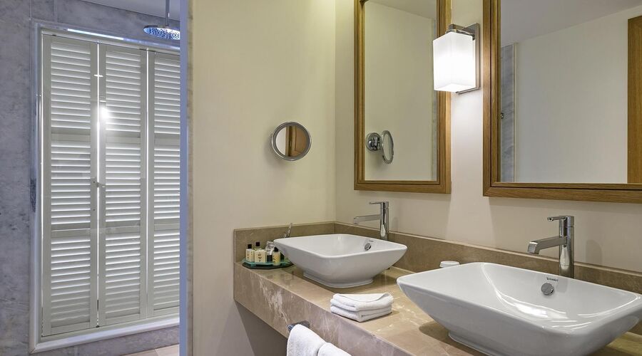 Titanic Luxury Collection Bodrum  5*