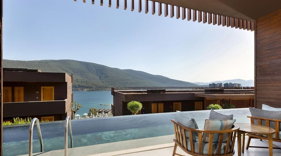 Titanic Luxury Collection Bodrum  5*