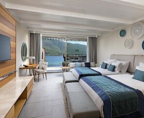 Titanic Luxury Collection Bodrum  5*