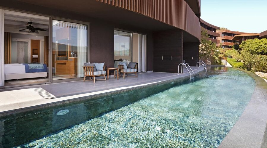 Titanic Luxury Collection Bodrum  5*