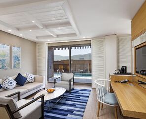 Titanic Luxury Collection Bodrum  5*