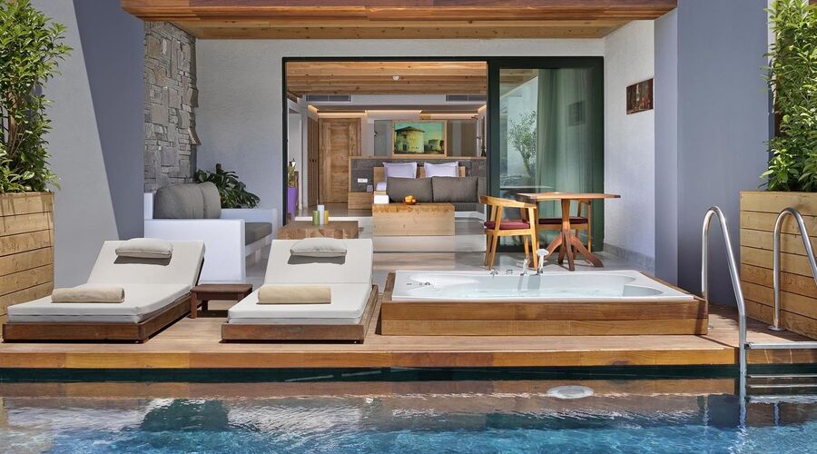 Titanic Luxury Collection Bodrum  5*