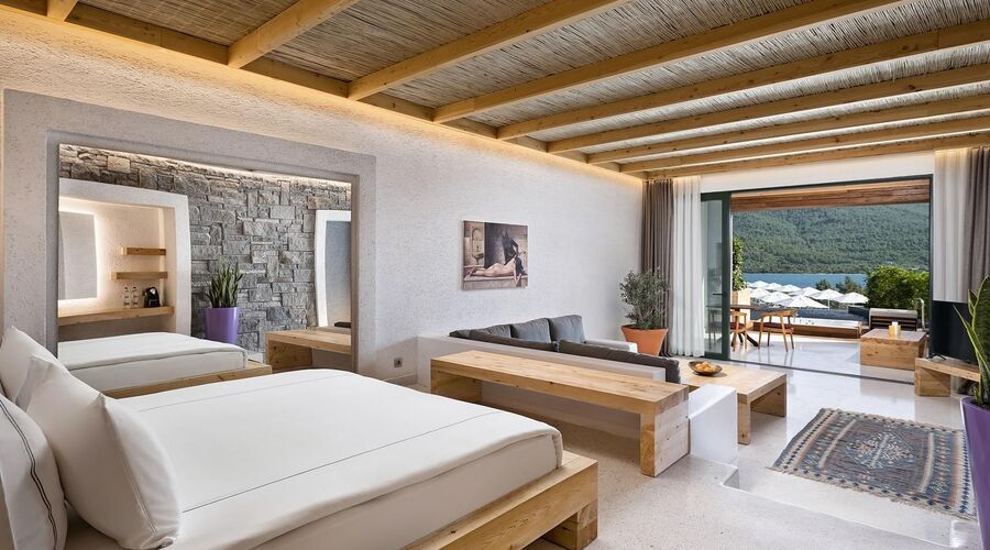 Titanic Luxury Collection Bodrum  5*