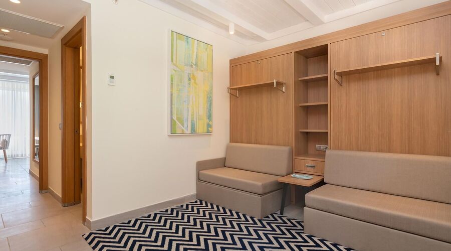 Titanic Luxury Collection Bodrum  5*