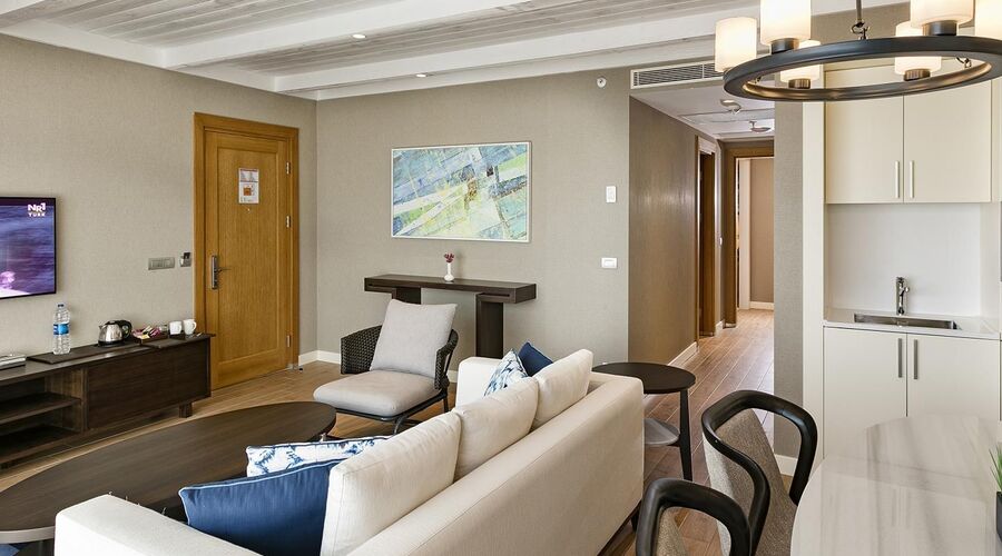 Titanic Luxury Collection Bodrum  5*