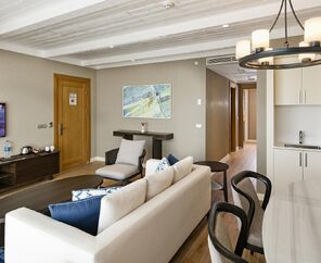 Titanic Luxury Collection Bodrum  5*