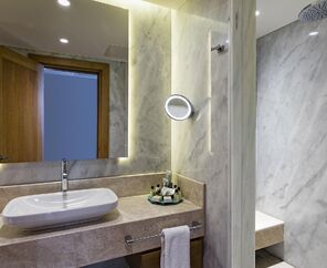 Titanic Luxury Collection Bodrum  5*