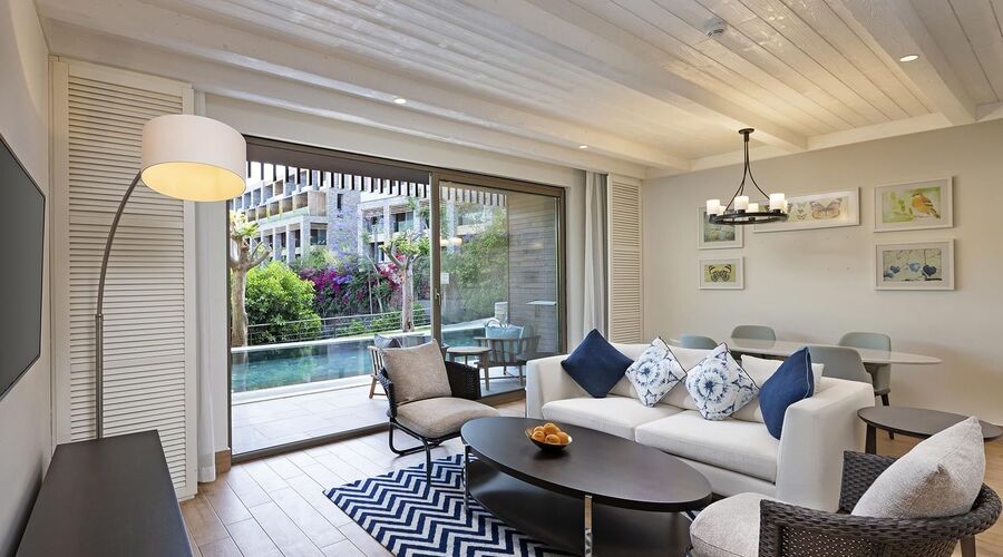 Titanic Luxury Collection Bodrum  5*