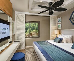 Titanic Luxury Collection Bodrum  5*