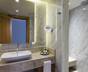 Titanic Luxury Collection Bodrum  5*