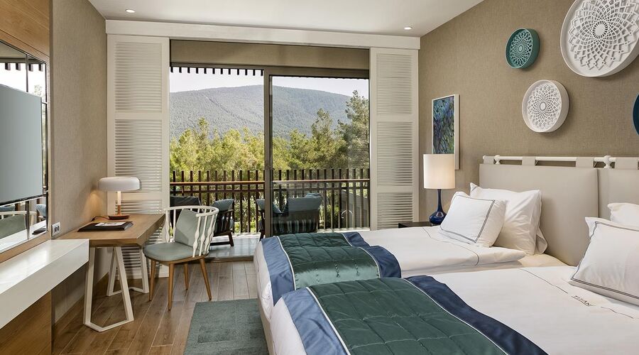 Titanic Luxury Collection Bodrum  5*