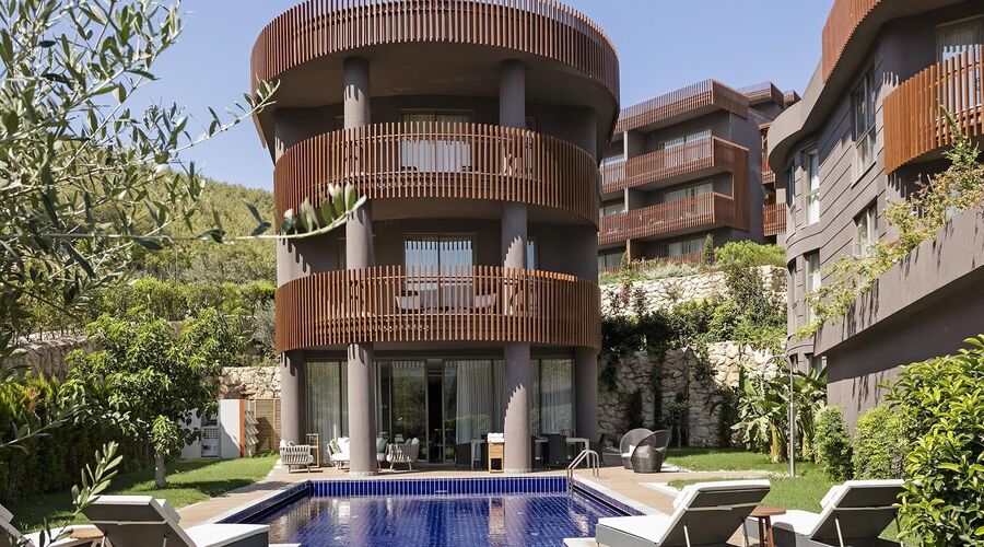 Titanic Luxury Collection Bodrum  5*