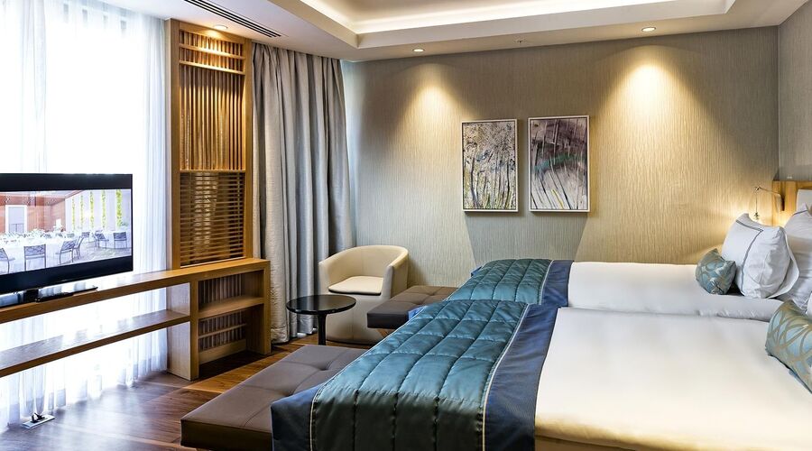 Titanic Luxury Collection Bodrum  5*