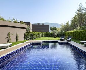 Titanic Luxury Collection Bodrum  5*