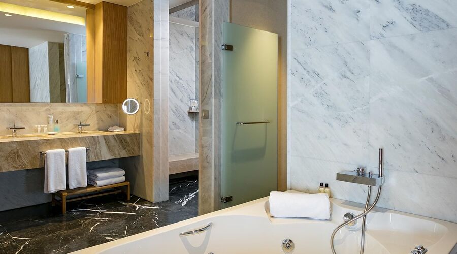 Titanic Luxury Collection Bodrum  5*