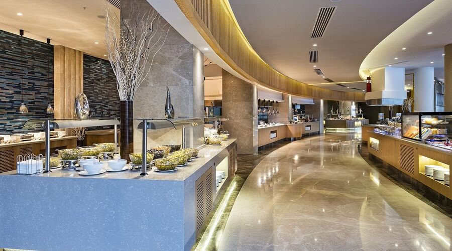 Titanic Luxury Collection Bodrum  5*