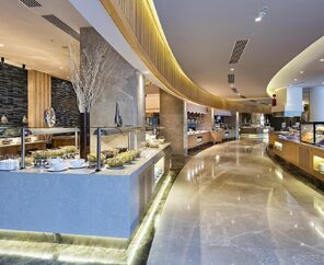 Titanic Luxury Collection Bodrum  5*