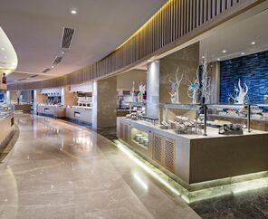 Titanic Luxury Collection Bodrum  5*