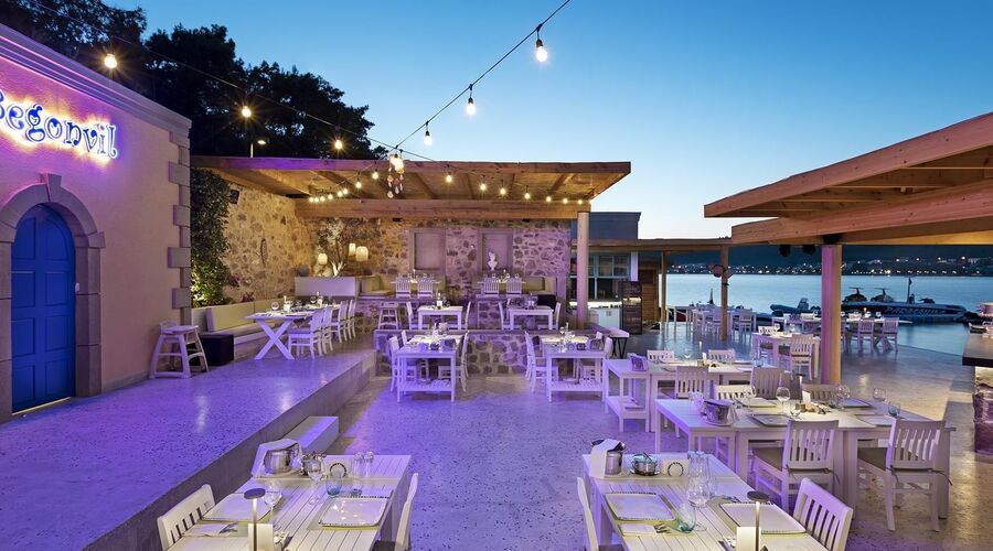 Titanic Luxury Collection Bodrum  5*