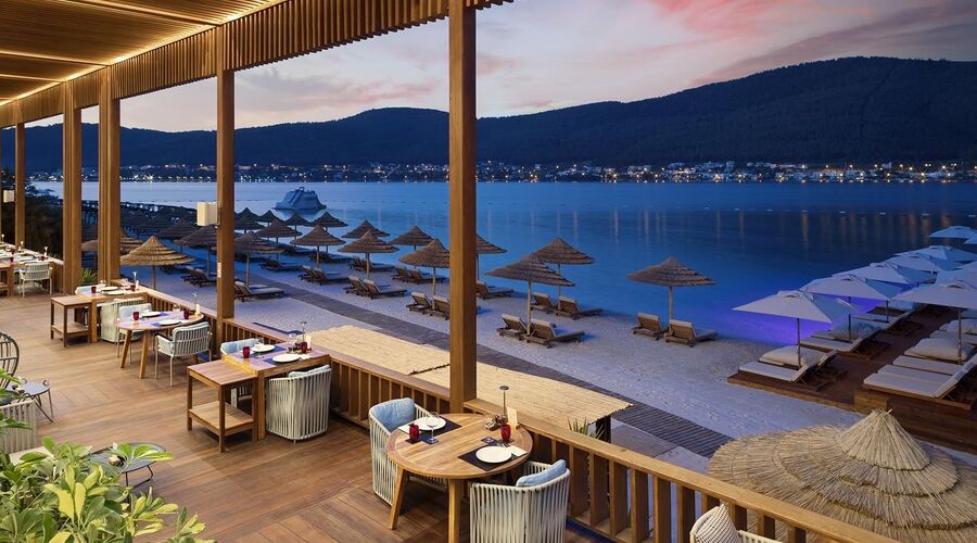 Titanic Luxury Collection Bodrum  5*