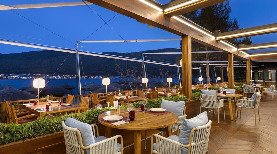 Titanic Luxury Collection Bodrum  5*