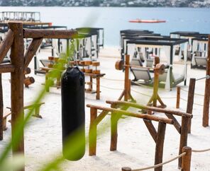 Titanic Luxury Collection Bodrum  5*