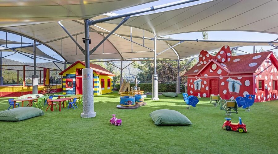 Titanic Luxury Collection Bodrum  5*