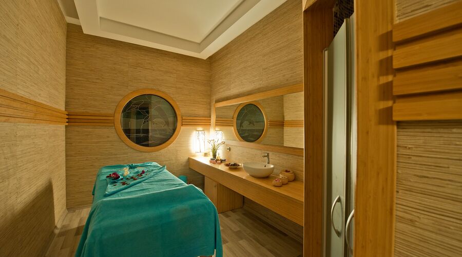 Delta Hotels By Marriott  5*