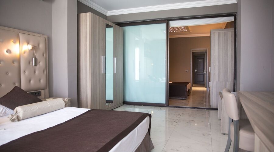 Delta Hotels By Marriott  5*