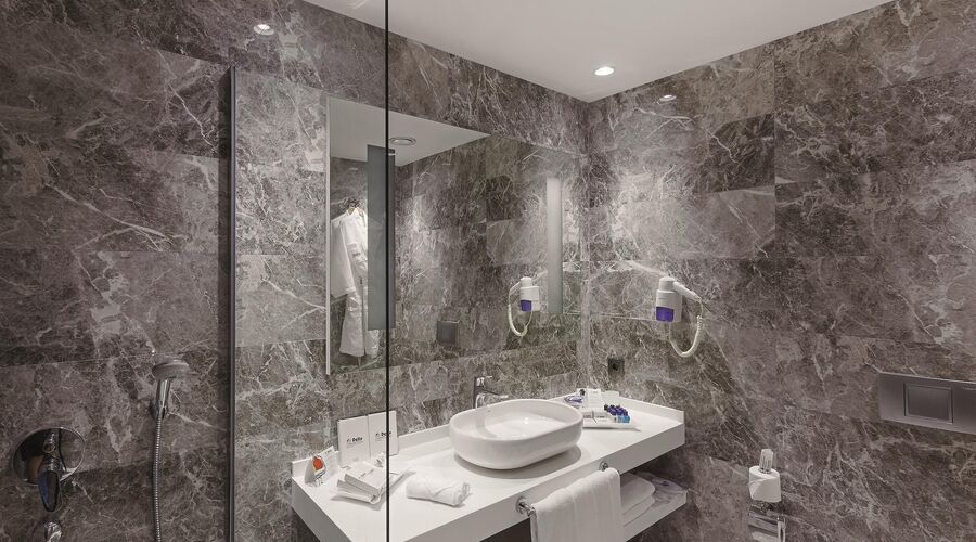 Delta Hotels By Marriott  5*