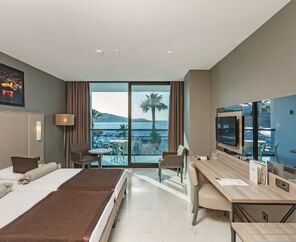 Delta Hotels By Marriott  5*