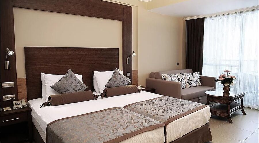 Delta Hotels By Marriott  5*