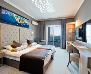 Delta Hotels By Marriott  5*