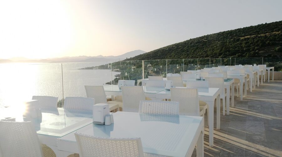 Bodrum Holiday Resort & Spa  5*
