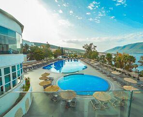 Bodrum Holiday Resort & Spa  5*