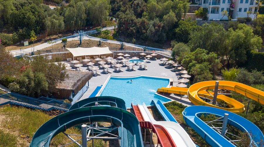 Bodrum Holiday Resort & Spa  5*