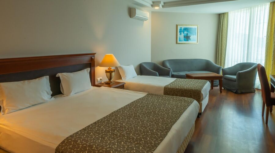 Bodrum Holiday Resort & Spa  5*