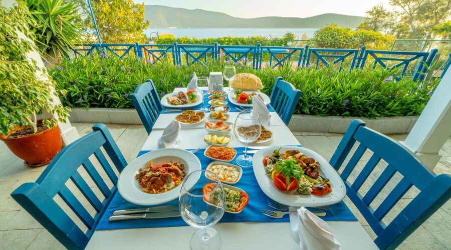 Bodrum Holiday Resort & Spa  5*